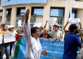 تقليص تأشيرات شنغن في المغرب يُخرج حقوقيين للاحتجاج