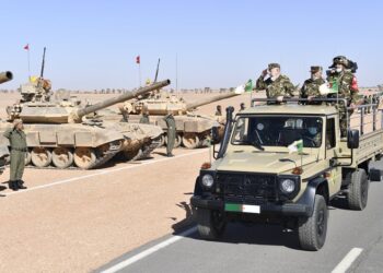 الجزائر تضاعف ميزانيتها الدفاعية للعام2023