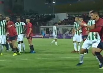 التعادل السلبي يحسم لقاء الجوار بين أولمبيك آسفي والدفاع الحسني الجديدي