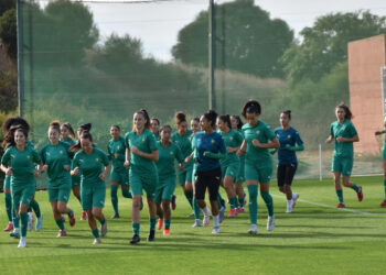 بالفيديو…المنتخب الوطني لكرة القدم النسوية يستعد للمباراتين الوديتين امام ايرلندا