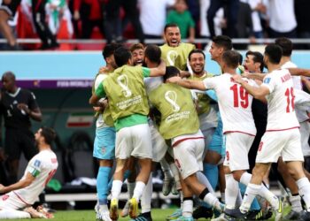 المنتخب الإيراني يستفيق على حساب نظيره الويلزي