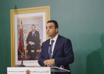 مغالطة خطيرة لبايتاس: نحن الدولة الوحيدة التي دعمت مهنيي النقل