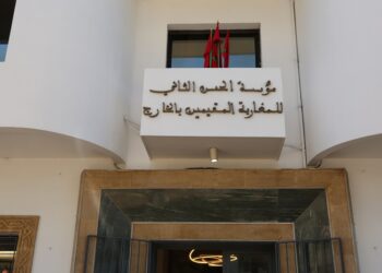الفنان المغربي الإيطالي عبد القادر مسكار يفتتح معرض “آثار نور” بالرباط