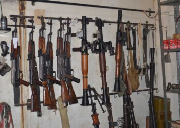 وتيرة تجارة الأسلحة تعرف تباطأ بسبب مشاكل في الإمداد