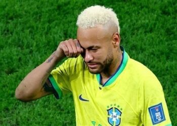 بيليه: على نيمار الاستمرار مع المنتخب