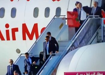 المنتخب الوطني لكرة القدم يصل إلى مطار الرباط – سلا
