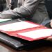 إدارة الطيران الفيدرالية الأمريكية والمنظمة العربية للطيران المدني توقعان مذكرة تفاهم لتعزيز التعاون الإقليمي في مجال الطيران
