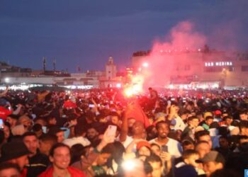 مظاهر الفرحة تتجدد بمراكش عقب انتزاع المنتخب الوطني المغربي بطاقة التأهل إلى دور نصف النهائي