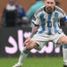 ميسي “صائد” الأرقام القياسية يضيف لقب أفضل لاعب الى سجله الخارق