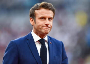 الرئيس الفرنسي يحضر مباراة منتخب بلاده مع المغرب