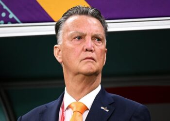 فان خال يودع المنتخب الهولندي عقب الخروج المونديال