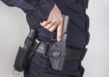 إشهار السلاح الوظيفي لتوقيف شخص هائج شكل خطرا بالشارع بسلا