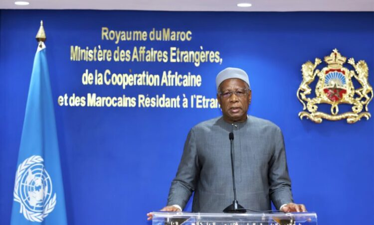 Le représentant spécial de l’ONU pour la Libye et Chef de la Mission d'appui des Nations Unies en Libye, Abdoulaye Bathily, intervenant lors d’un point de presse conjoint avec le ministre des Affaires étrangères, de la Coopération africaine et des Marocains Résidant à l'Etranger, Nasser Bourita. 30012023 - Rabat