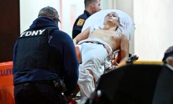 نيويورك: إصابة شرطيين في هجوم بساطور خلال احتفالات رأس السنة