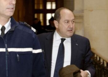 الادعاء يطالب بمحاكمة رئيس سابق للاستخبارات الداخلية الفرنسية