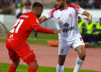 الفتح الرياضي يفرمل الوداد الرياضي وبحرمه من العودة إلى صدارة البطولة الاحترافية