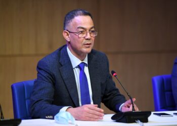 جامعة الكرة تندد بالممارسات الدنيئة والمناورات السخيفة في افتتاح “الشان” بالجزائر