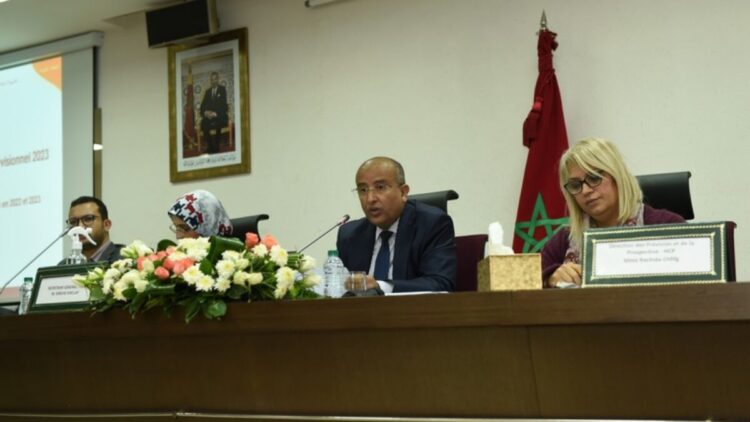 Le Secrétaire général du HCP, Ayache Khellaf, intervient lors de la conférence de presse dédiée à la présentation du Budget économique prévisionnel 2023. 12012023-Rabat
