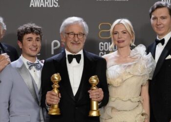 عاجل “ذي فايبلمنز” يفوز بجائزة “غولدن غلوب” أفضل فيلم درامي
