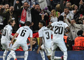 ريال مدريد نابولي يضربان بفوة ويقتربان من بلوغ ربع نهائي دوري الأبطال
