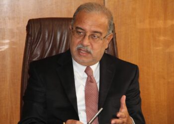 وفاة رئيس الوزراء المصري السابق شريف اسماعيل
