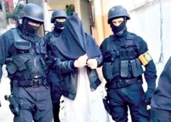 اعتقال ثلاثة “إرهابيين” متورطين في قتل شرطي وإحراق جثته بالدرالبيضاء
