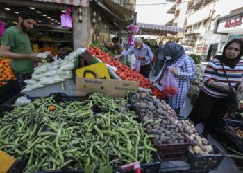 النساء العاملات في رمضان.. بحث مستمر عن التوازن بين المسؤوليات المهنية والأعمال المنزلية