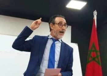الشاعر محمد بنيس يكتب: احمد جواد…مشتعلا يموت