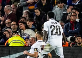 ريال مدريد يذل برشلونة في عقر داره برباعية نظيفة ويتأهل إلى نهائي كأس ملك إسبانيا