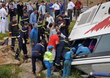 وفاة سيدة في انقلاب حافلة تقل عمالا موسمين مغاربة في اسبانيا
