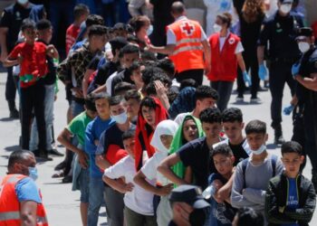 انتهاكات لحقوق مهاجرين على الحدود الفرنسية الاسبانية