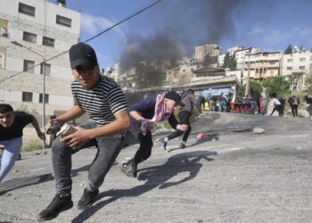 مقتل شابين فلسطينيين برصاص جنود اسرائيليين في الضفة الغربية المحتلة