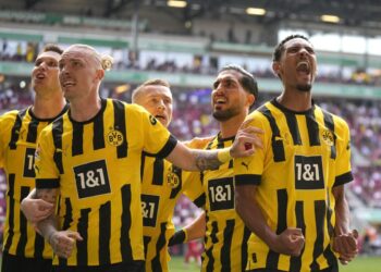 دورتموند يقبل هدية بايرن ويقترب بقوة من لقب “البوندسليغا”
