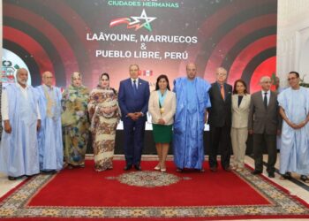 العيون …إطلاع البيرو  على النموذج التنموي الجديد للأقاليم الجنوبية أطلقه جلالة الملك
