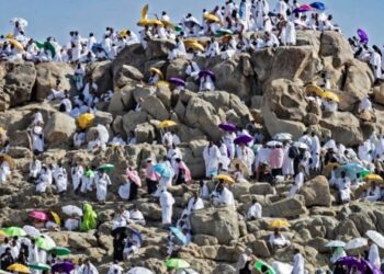 إصابة أكثر من ألفي حاج بإجهاد حراري ووفاة أربعة مغاربة منهم