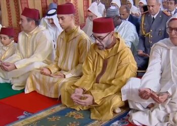 أمير المؤمنين يؤدي صلاة عيد الأضحى المبارك بمسجد الحسن الثاني بتطوان
