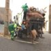 عيد الأضحى .. عمال النظافة أمام تحدي جمع أكوام غير معتادة من النفايات