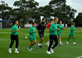 حصة تدريبية خفيفة للمنتخب الوطني لكرة القدم النسوية