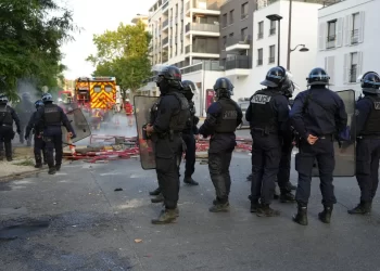 توقيف 1311 شخصا بعد ليلة رابعة من أعمال الشغب في فرنسا