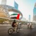 من العيون إلى دبي.. مغامران مغربيان يخوضان تحديا بيئيا على متن دراجة رباعية العجلات ذات دفع شمسي