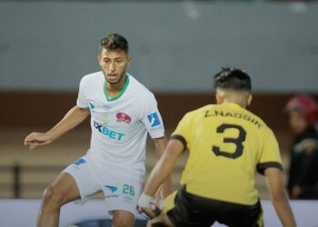 التعادل الإيجابي 1-1 يحسم لقاء المغرب الفاسي والرجاء الرياضي