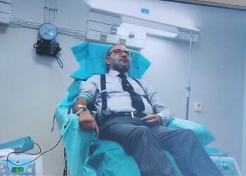 زلزال الحوز: جلالة الملك يتفقد المصابين ويتبرع بالدم