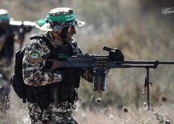 القناة 12 الإسرائيلية: مقاتلون فلسطينيون خرجوا من نفق وهاجموا قوات إسرائيلية