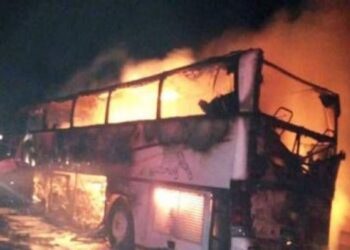 مصرع 35 شخصا في تصادم بين حافلة ركاب وعدد من السيارات في مصر