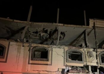 بطريركية القدس: اسرائيل تقصف المؤسسات الكَنَسية ولن نتخلى عن تقديم الدعم والمأوى للمواطنين