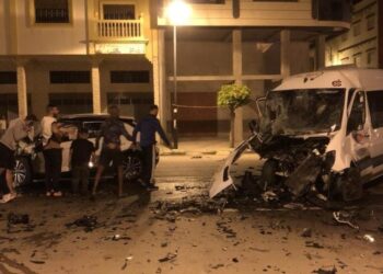 قتيلان و جرحى جراء تصادم بين ناقلة عمال وعربة نفعية بوسط طنجة