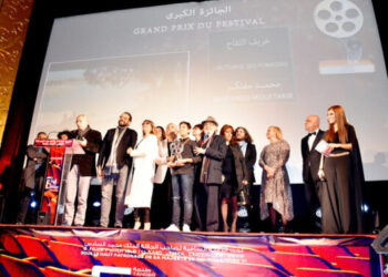 المهرجان الوطني للفيلم بطنجة.. رشيد الوالي يأسر الجمهور بعمله الكوميدي “الطابع”  (م