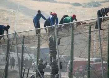 إحباط محاولة اقتحام ألف مهاجر من إفريقيا جنوب الصحراء سبتة المحتلة