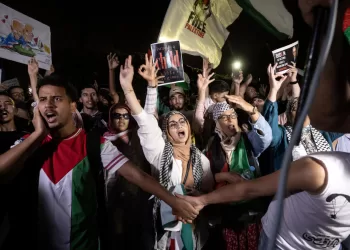 عشرات آلاف المغاربة يتظاهرون في الدار البيضاء دعما لفلسطين