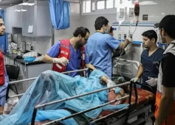 مدير مستشفيات قطاع غزة: المرضى “في الشوارع بدون رعاية طبية”